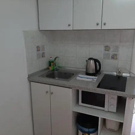 Tasteful In With Shared Pool Apartment *